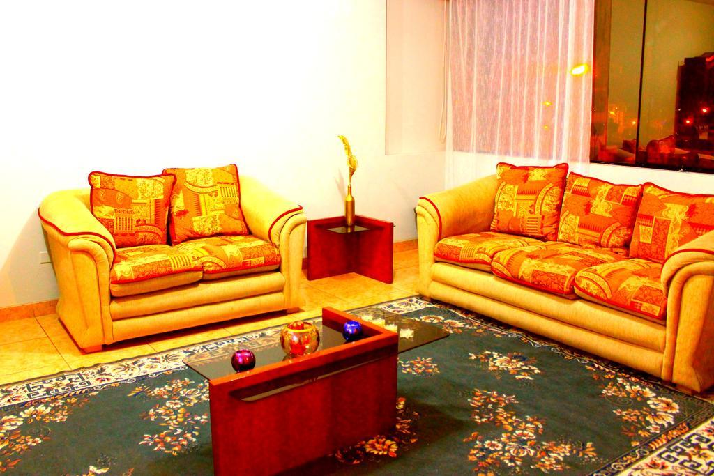 Taytaypa Rooms & Apartments Lima Airport Екстер'єр фото