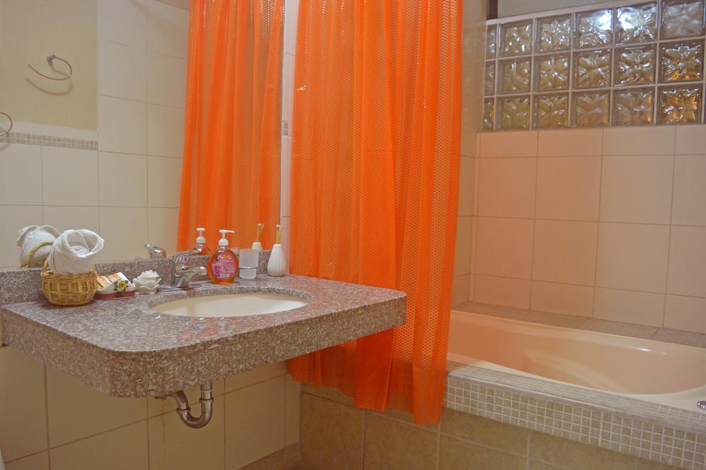 Taytaypa Rooms & Apartments Lima Airport Екстер'єр фото
