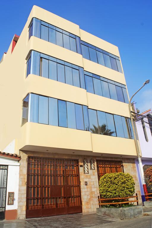 Taytaypa Rooms & Apartments Lima Airport Екстер'єр фото
